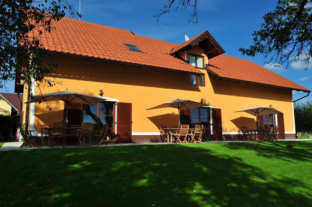 Apartments - Turisticna Kmetija Vrbnjak Ljutomer Eksteriør billede