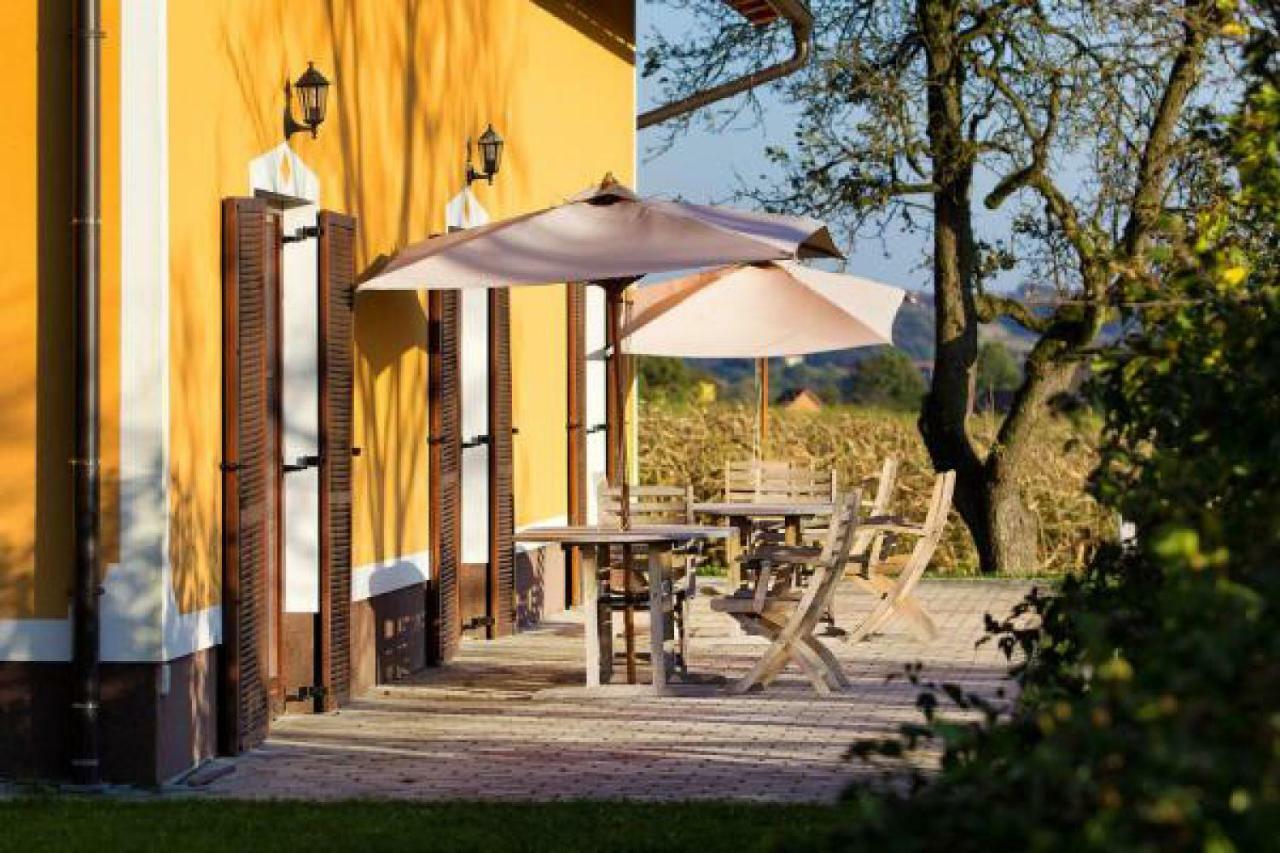 Apartments - Turisticna Kmetija Vrbnjak Ljutomer Eksteriør billede
